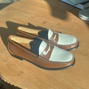 G.H Bass Weejuns dress loafers. 9/10 worn twice.